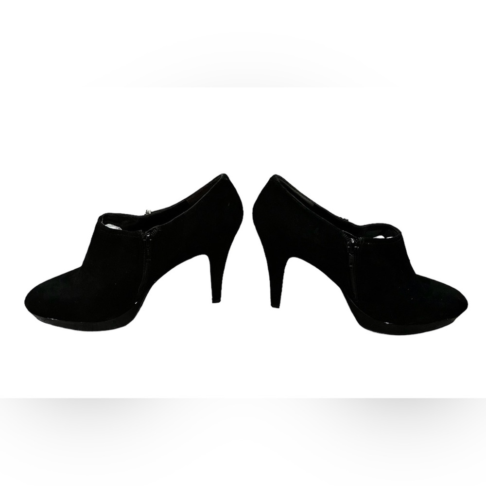 Black Velvet Stilettos with inside zipper.